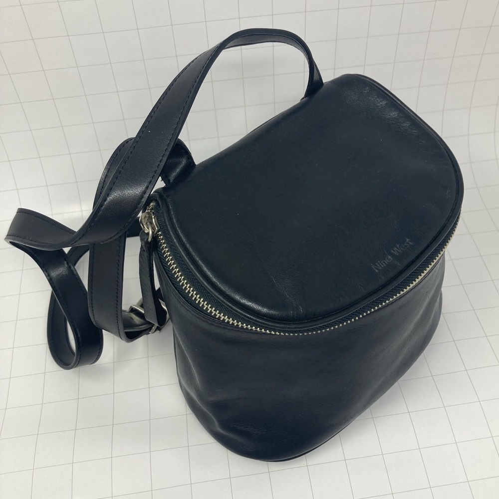 Nine West vintage black leather saddle bag long strap silver buckle & zipper 90s